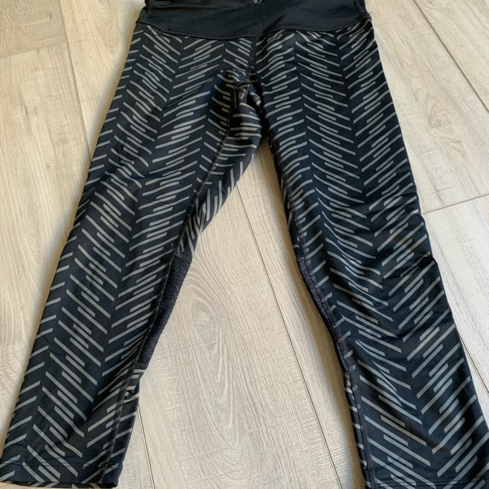 Pearl Izumi Flash Print Capris black and white